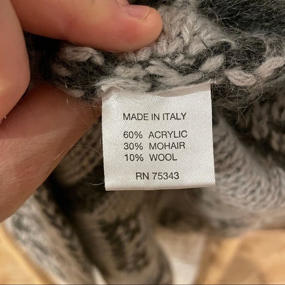 Vest - Picture 6 of 6